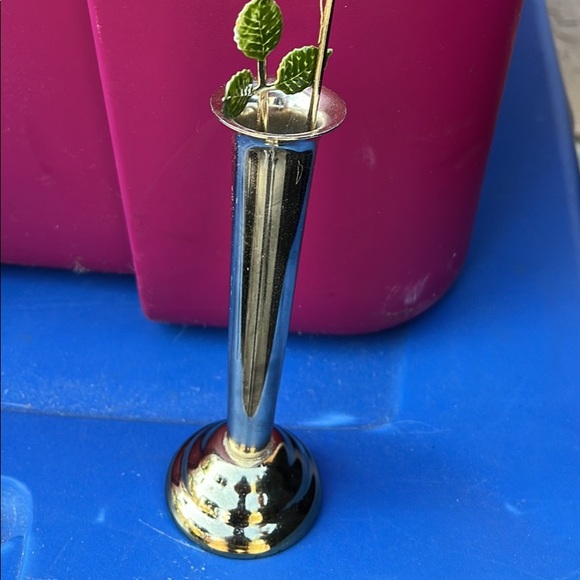 Vintage 1977 Mann Metal Flower Double Red Rose Gold Art Deco Vase - Picture 3 of 4